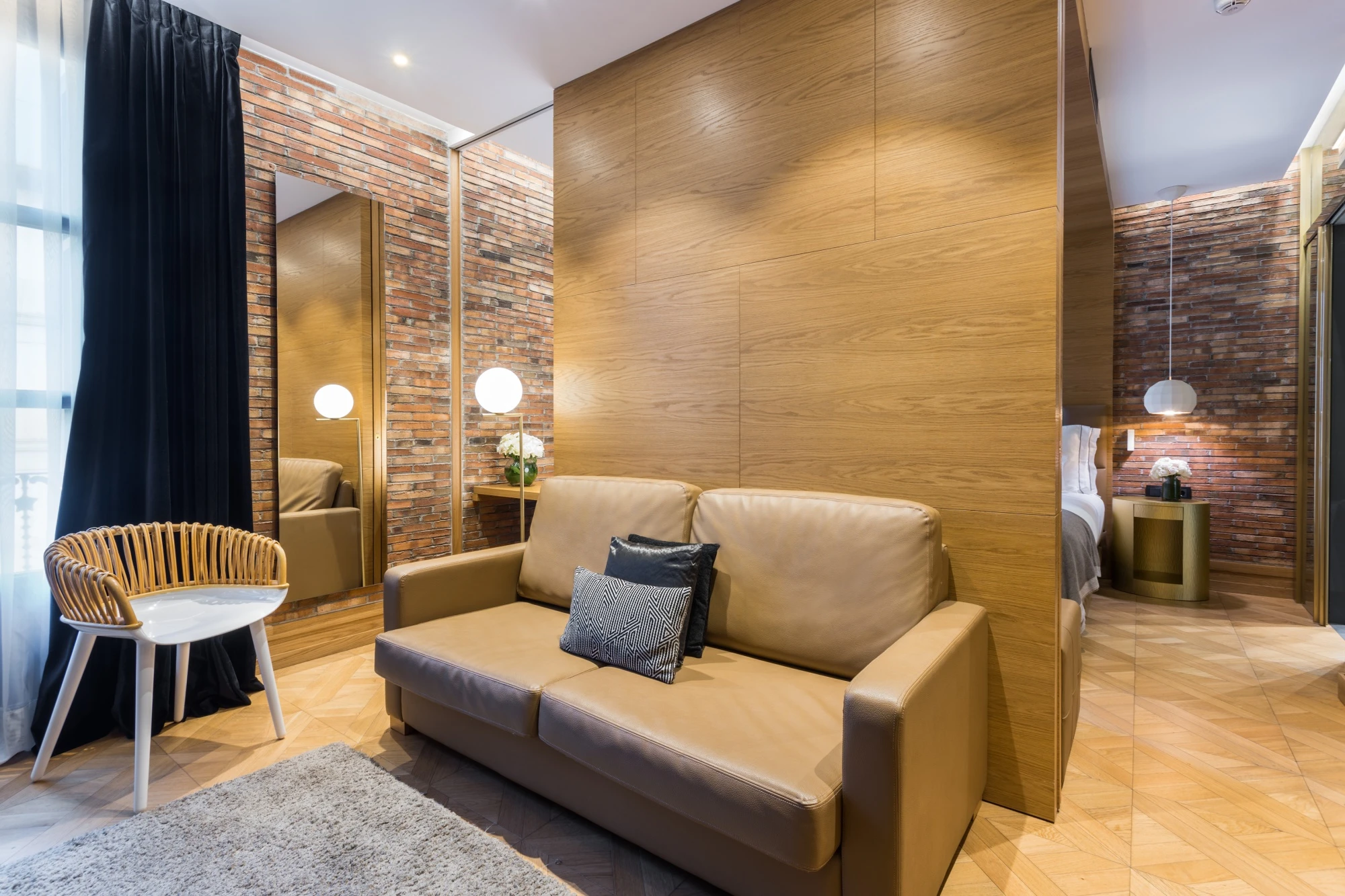 MH SUITE MONUMENT 851057