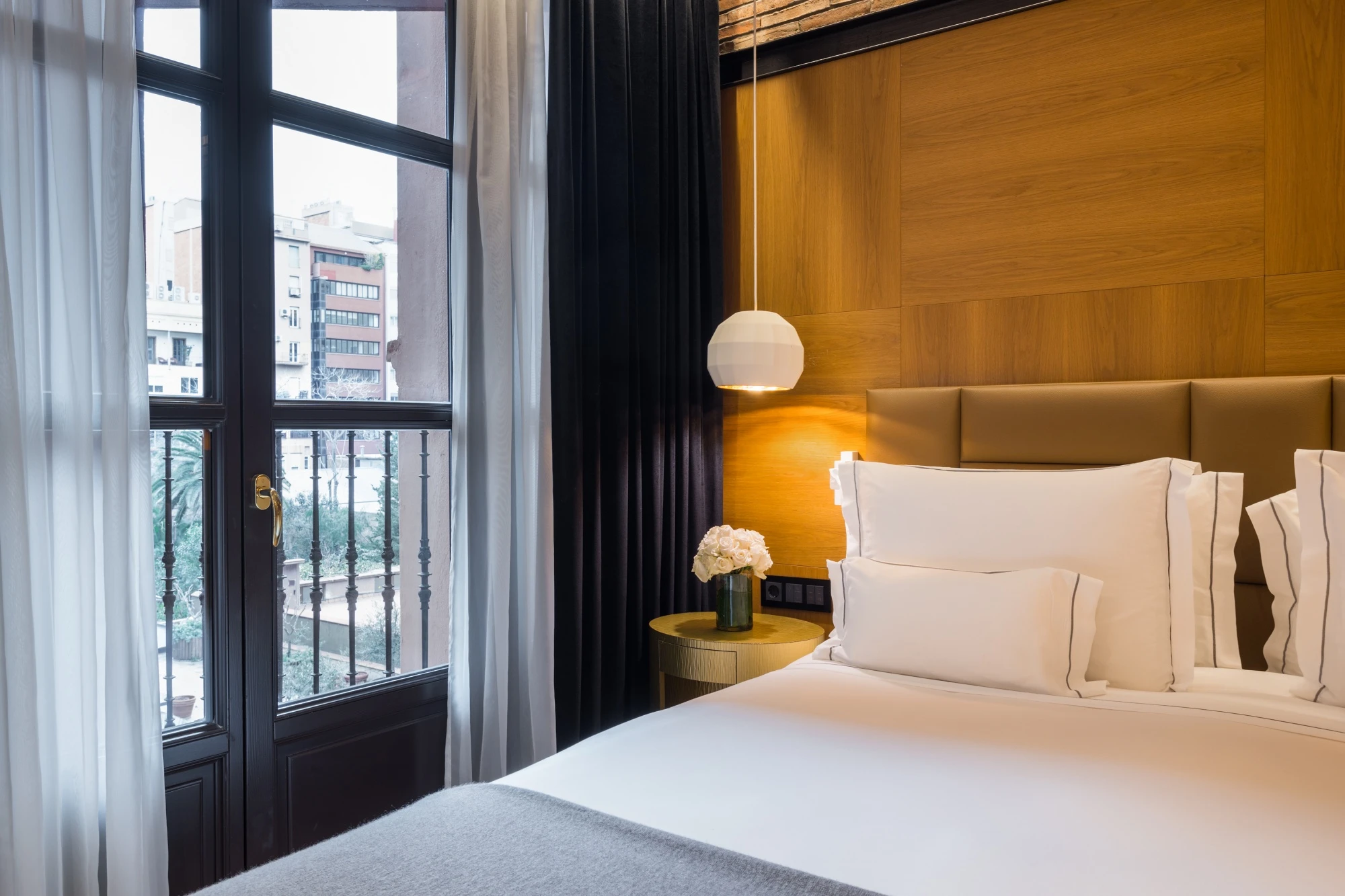 MH SUITE PATIO 851060