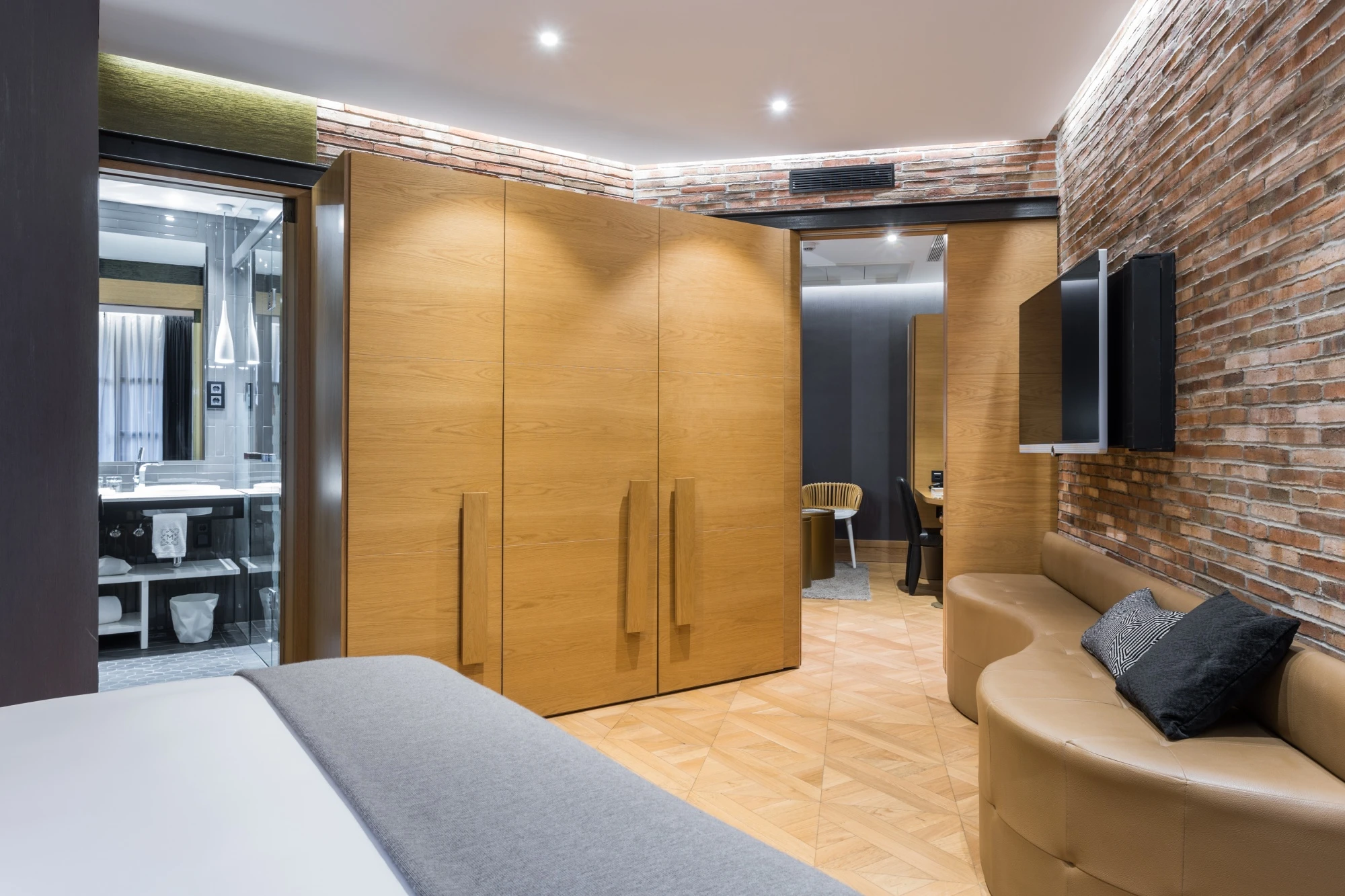 MH SUITE PATIO 851065