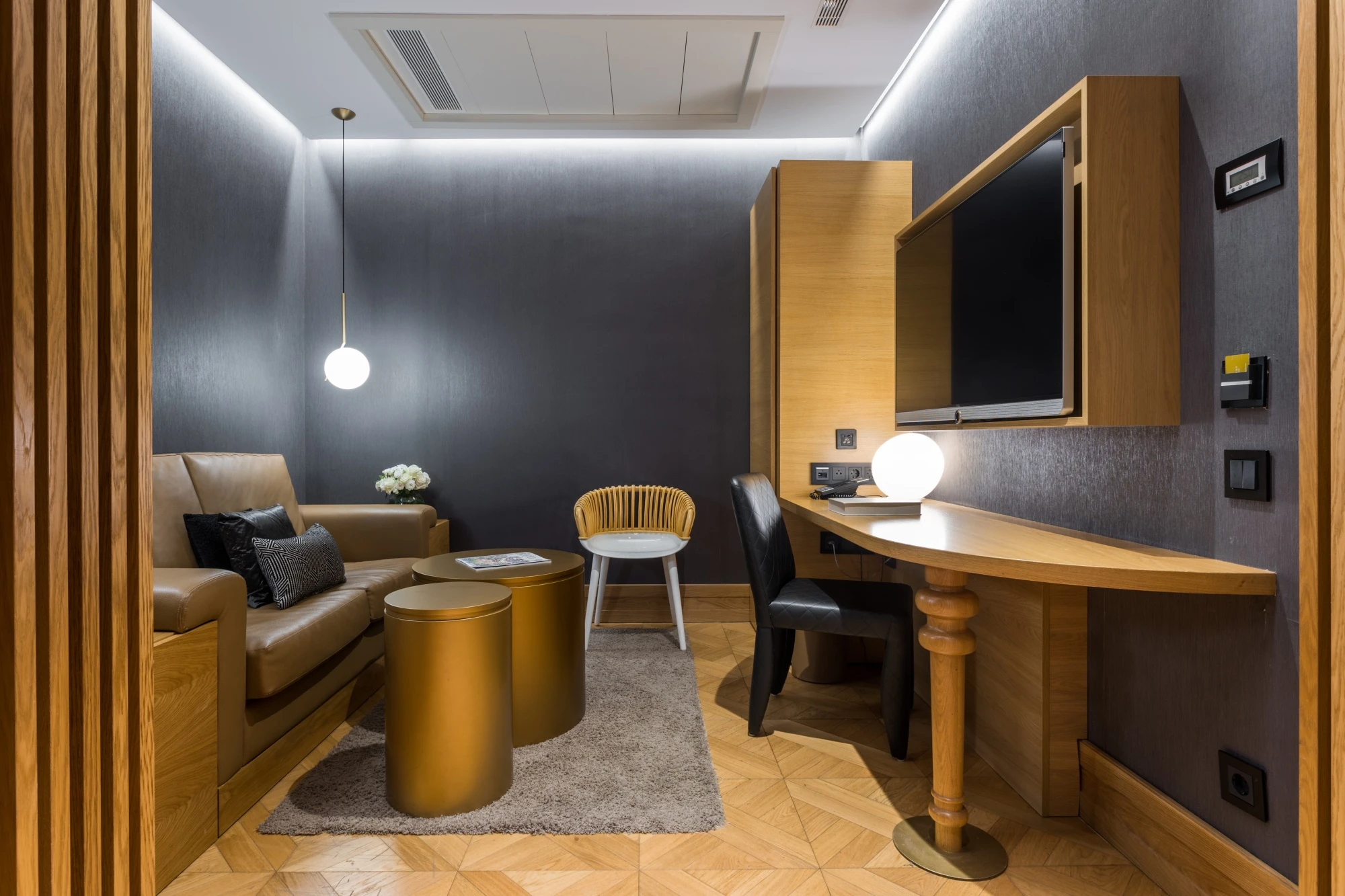 MH SUITE PATIO 851068