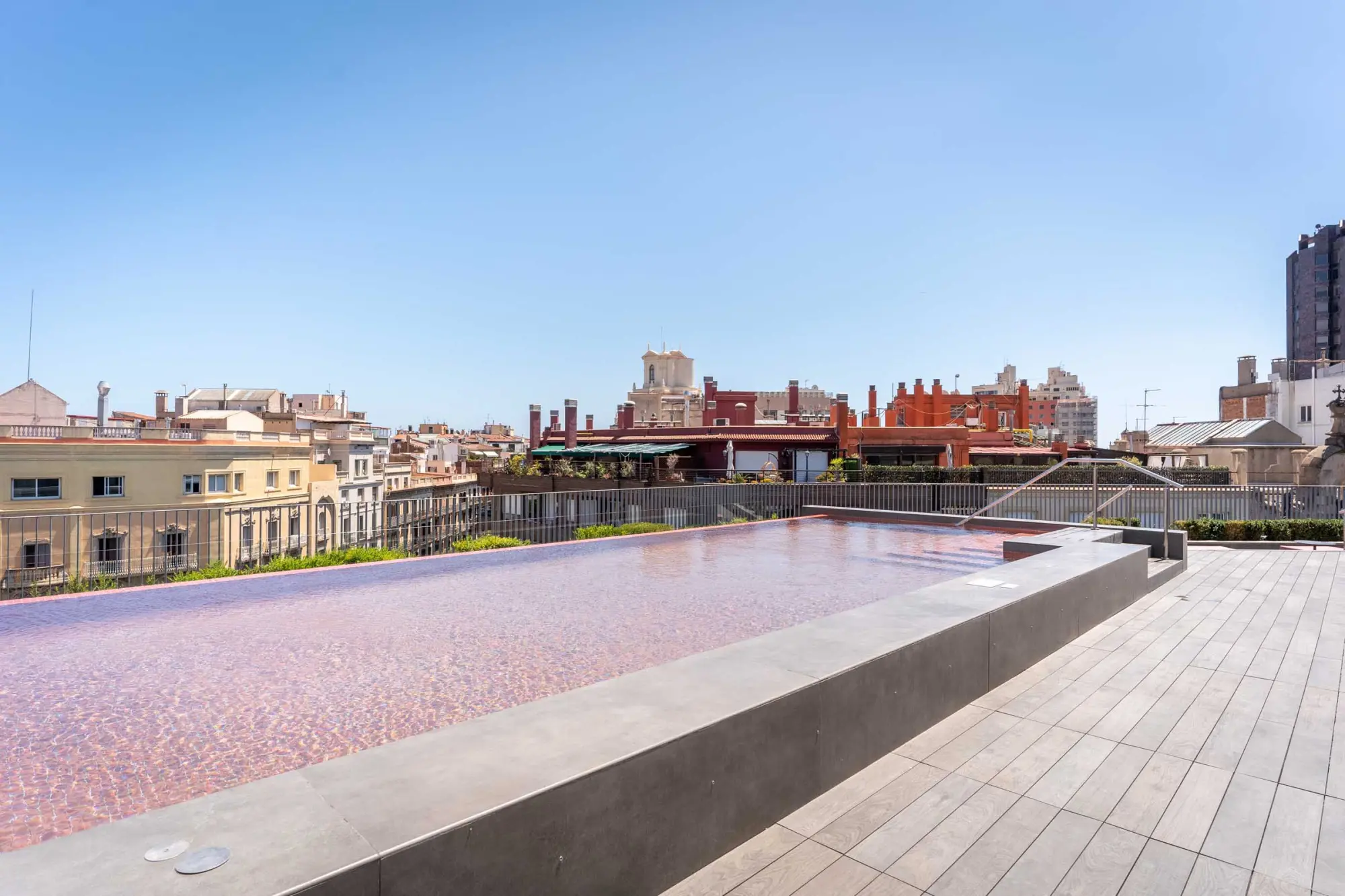 Piscina | Midtown Apartments Barcelona