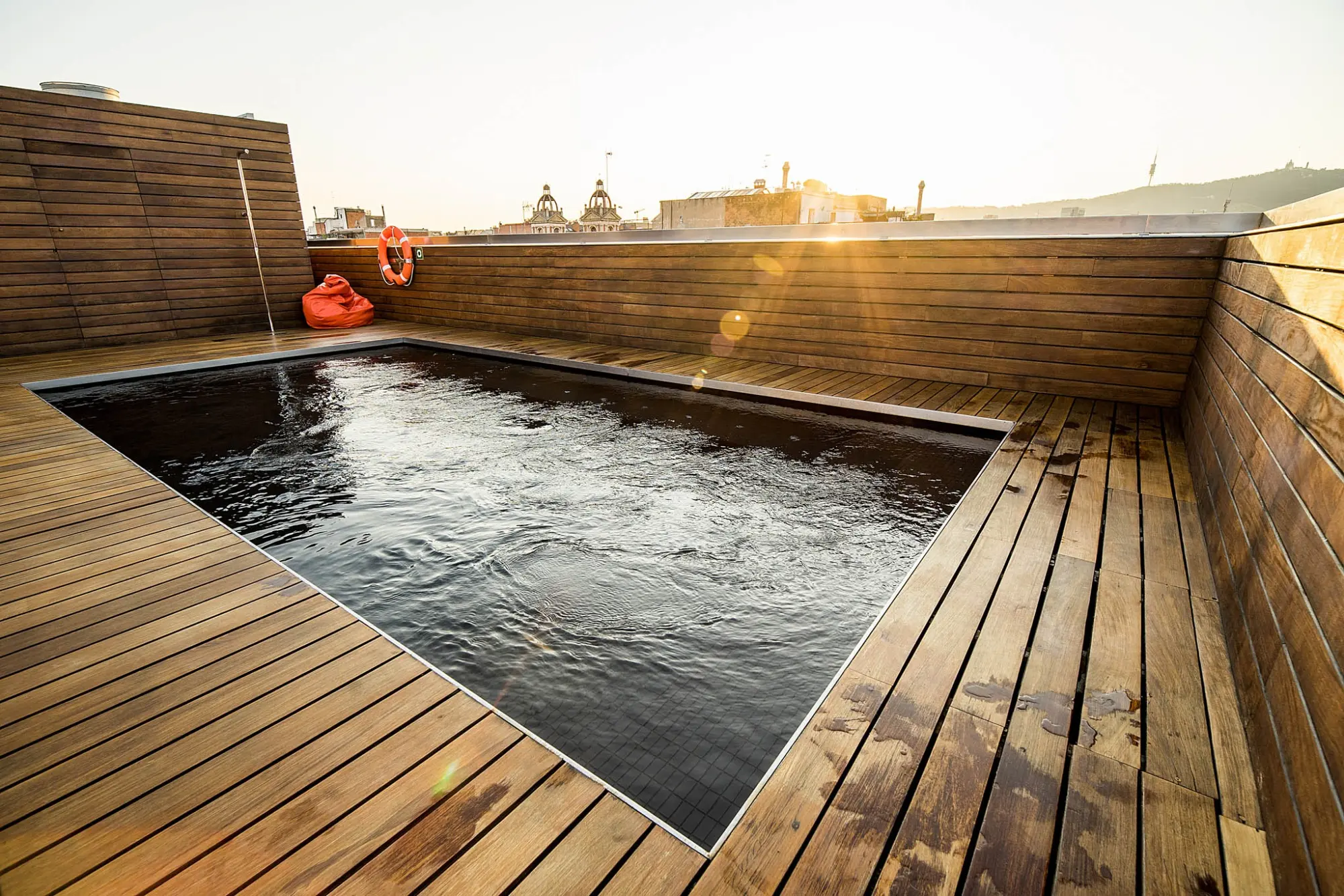 Piscina rooftop | Hotel SOHO Barcelona