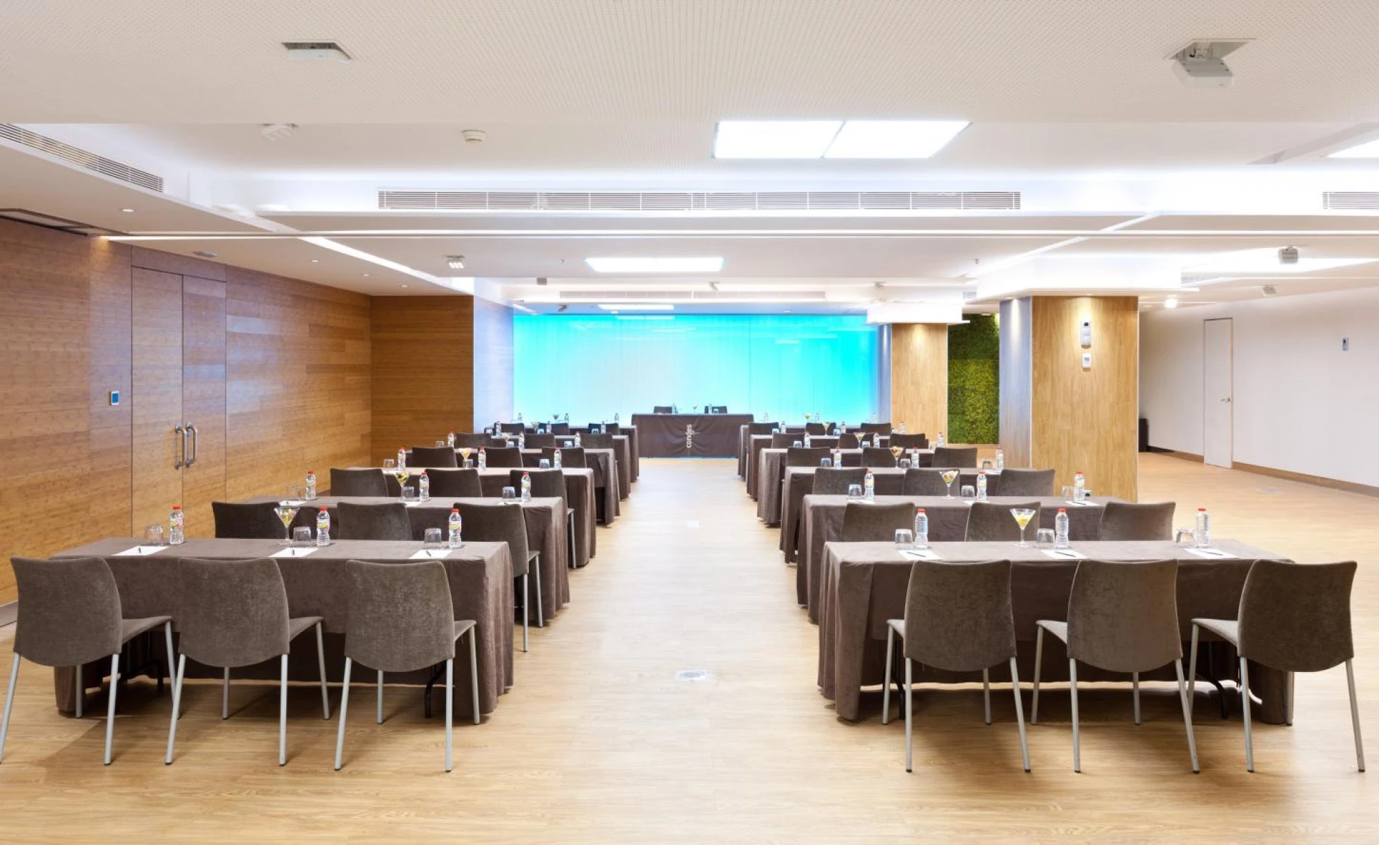 TURQUESA LIMA ESCUELA Hotel Condes de Barcelona