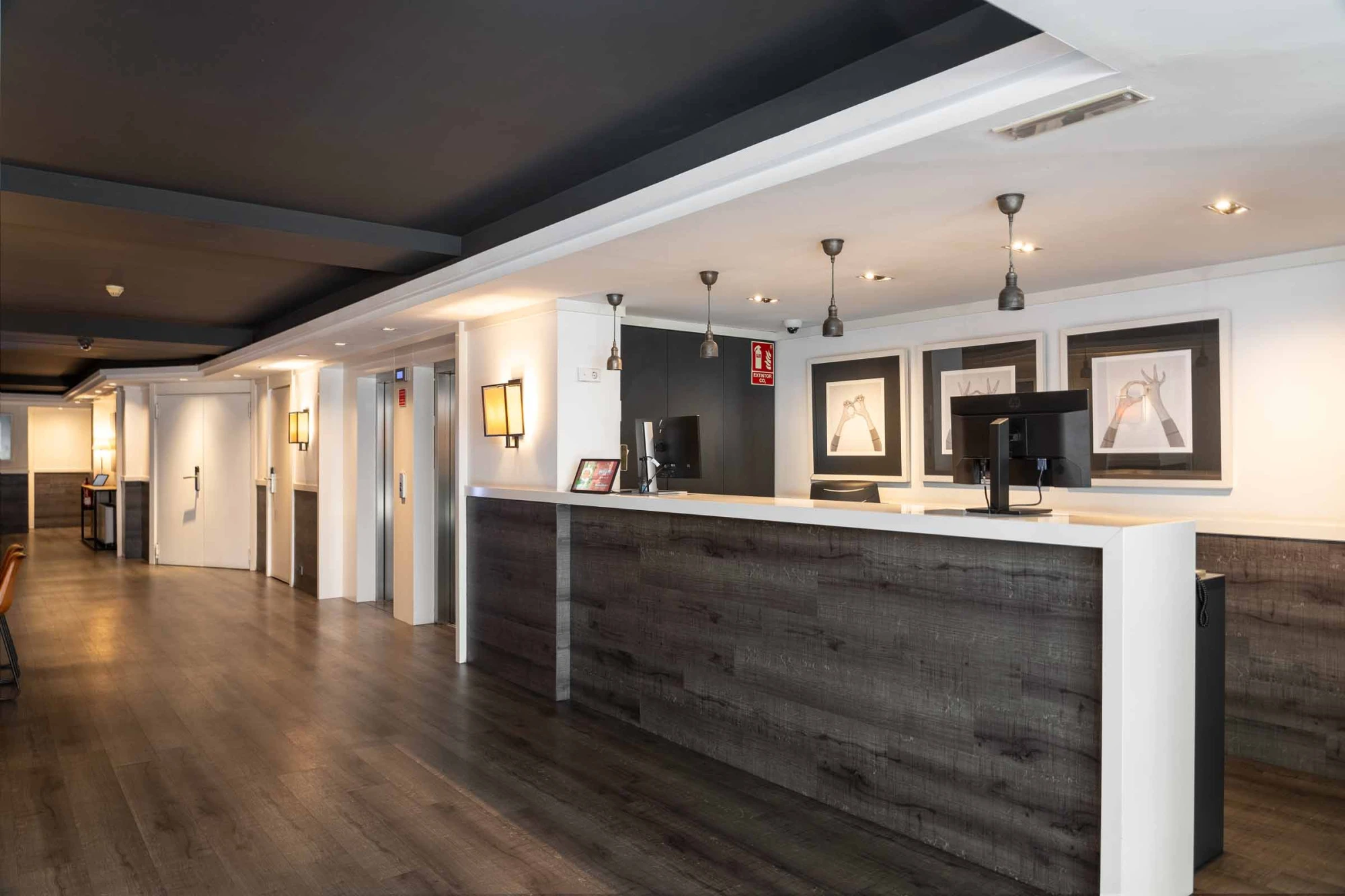 Recepción | Hotel Paral·lel Barcelona