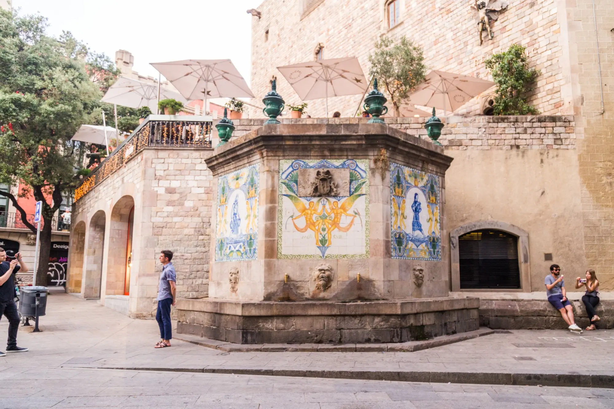 Carrer dels Arcs - Font | Barcelona