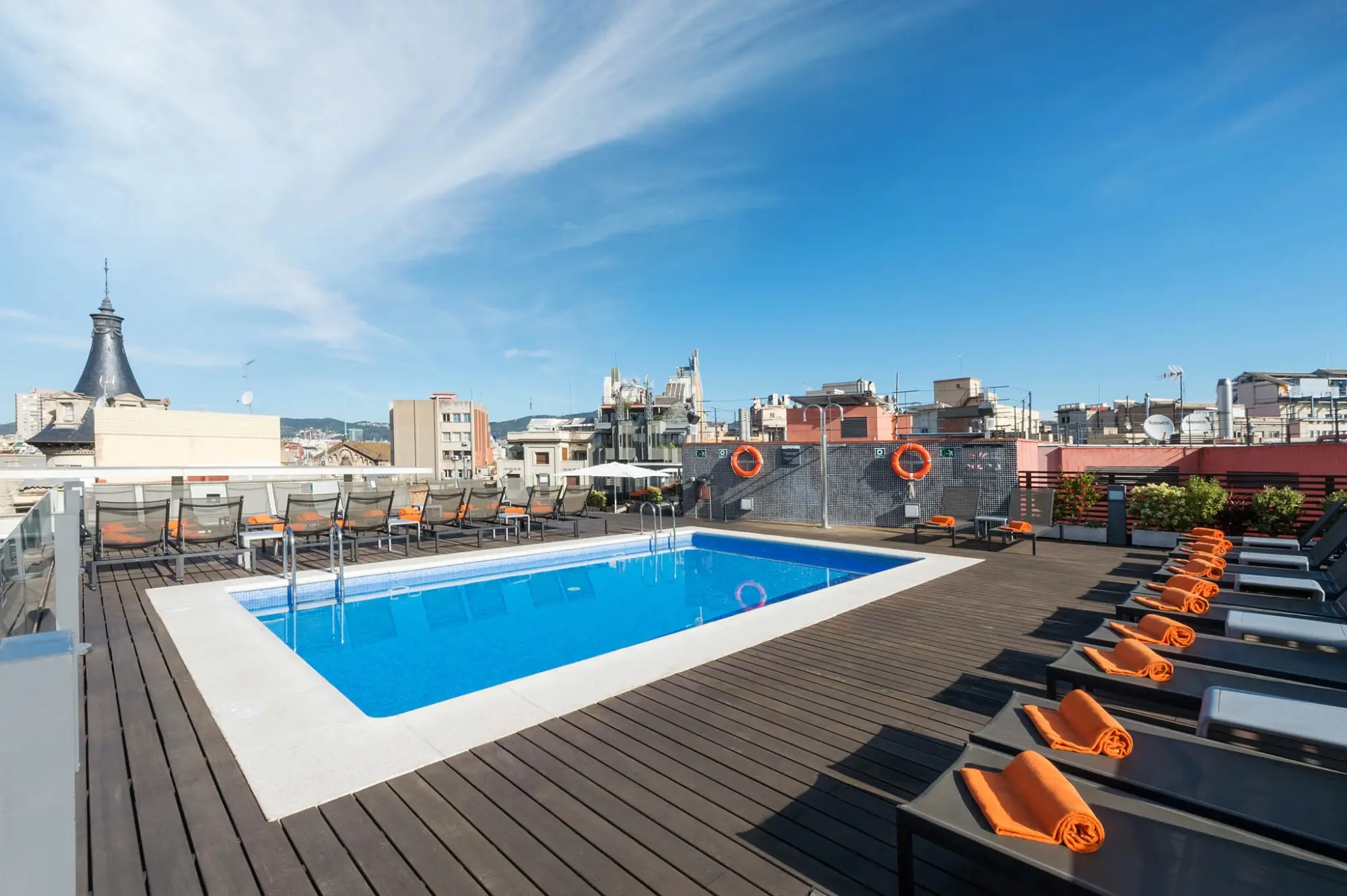 Piscina Exterior | Hotel Jazz Barcelona