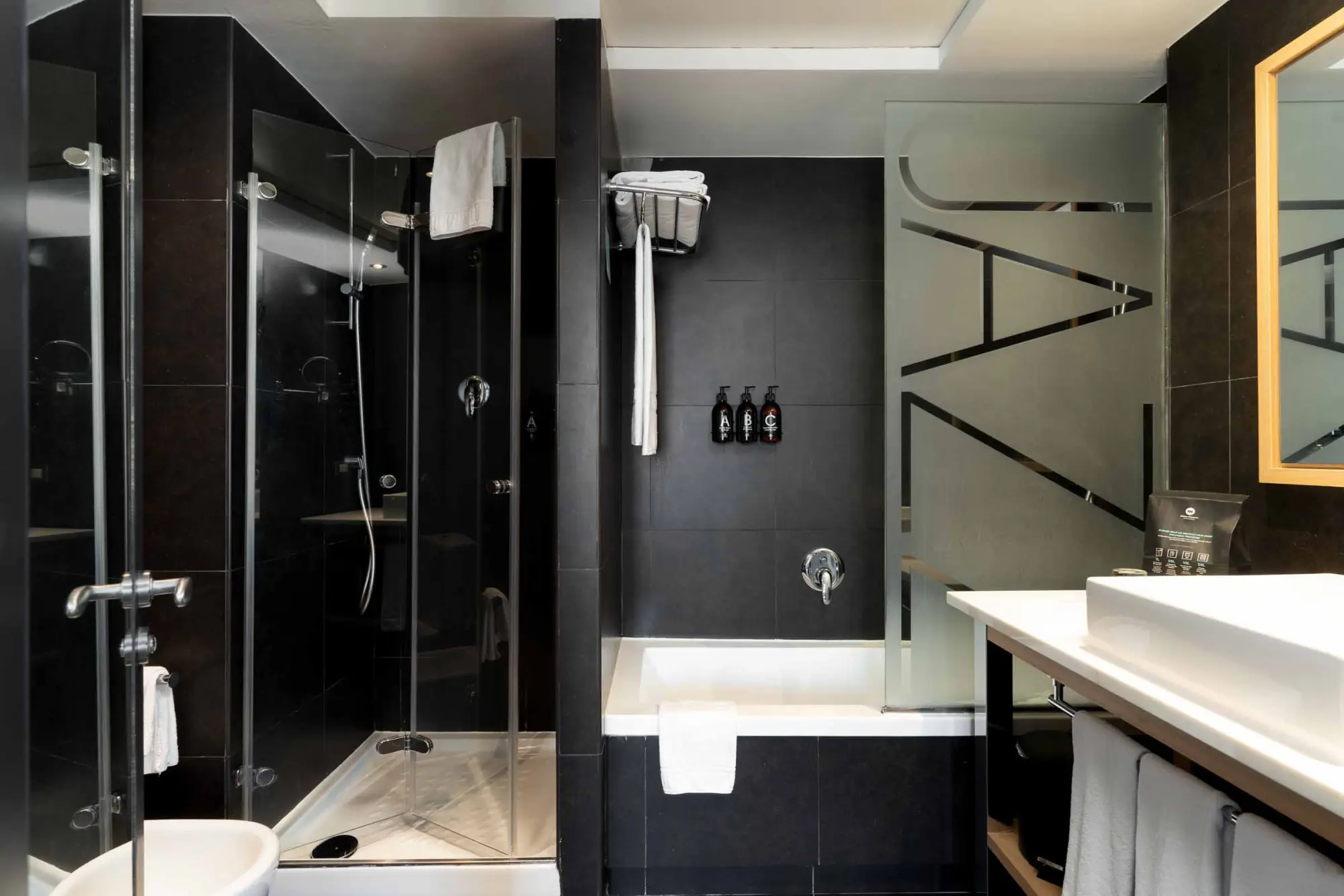 Baño - Family Deluxe | Hotel Jazz Barcelona