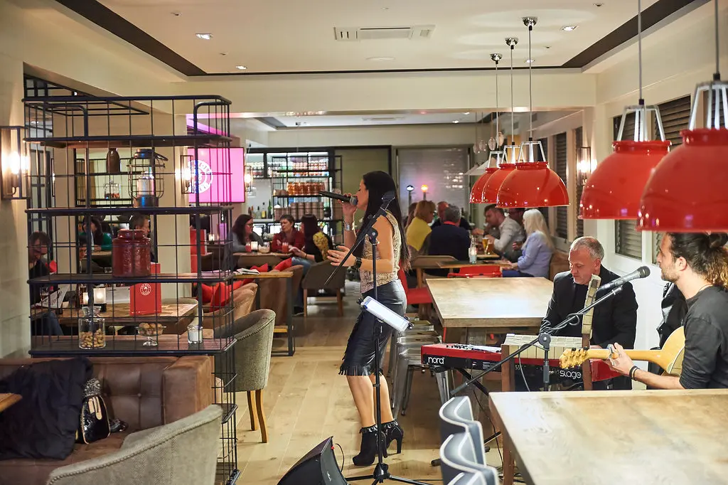 The Wolf Tavern en Hotel Barcelona Universal