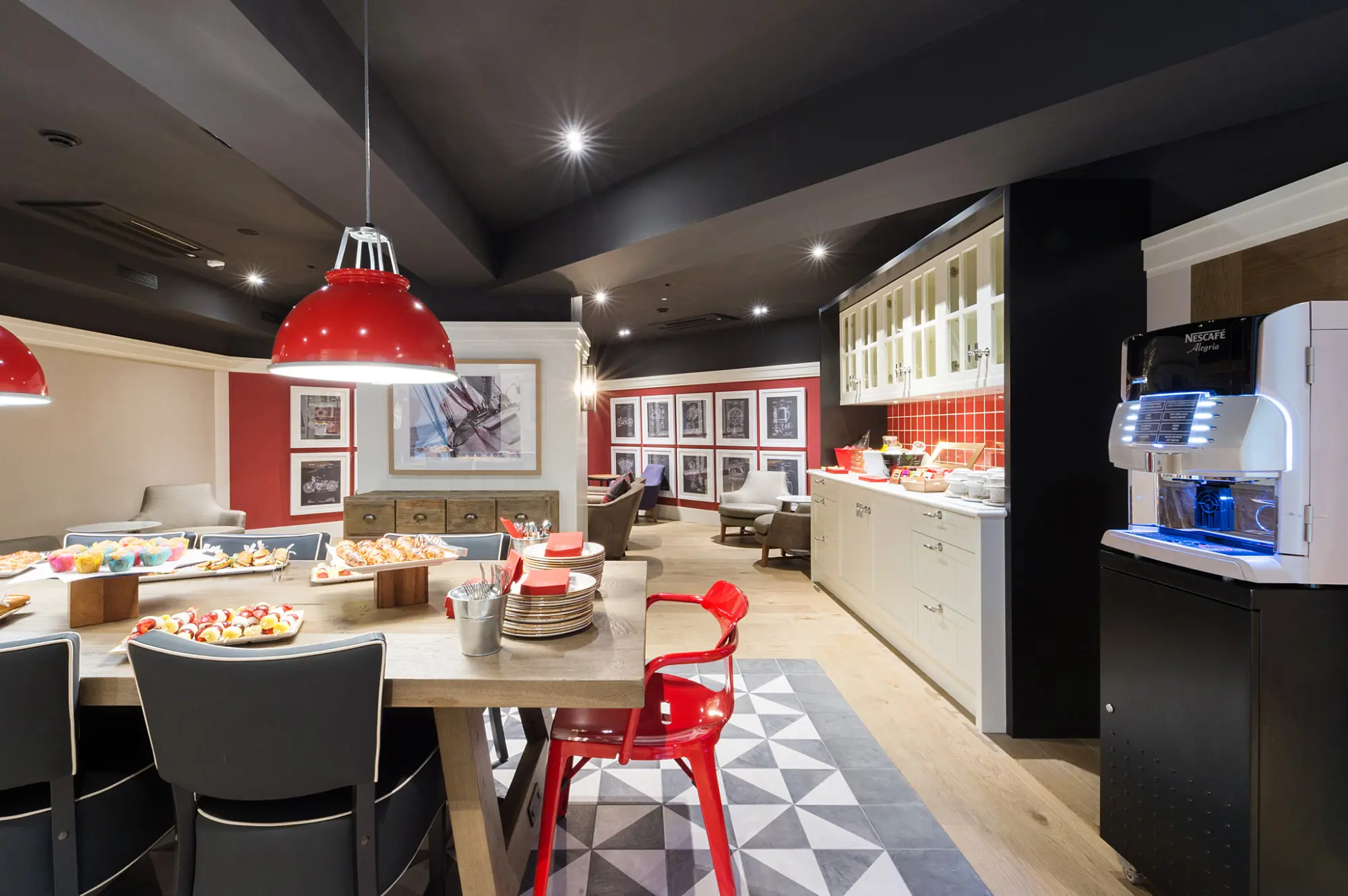 Solicitar presupuesto salas en Hotel Barcelona Universal